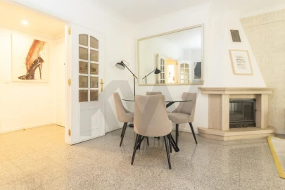 Apartamento T1 para Venda em Charneca de Caparica e Sobreda