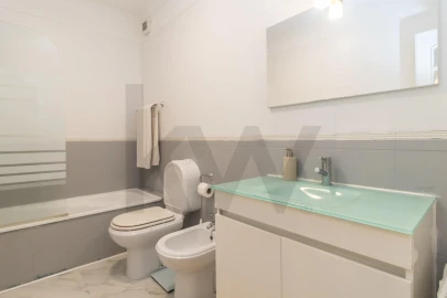 Apartamento T1 para Venda em Charneca de Caparica e Sobreda