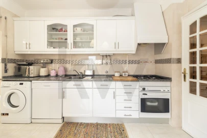 Apartamento T1 para Venda em Charneca de Caparica e Sobreda