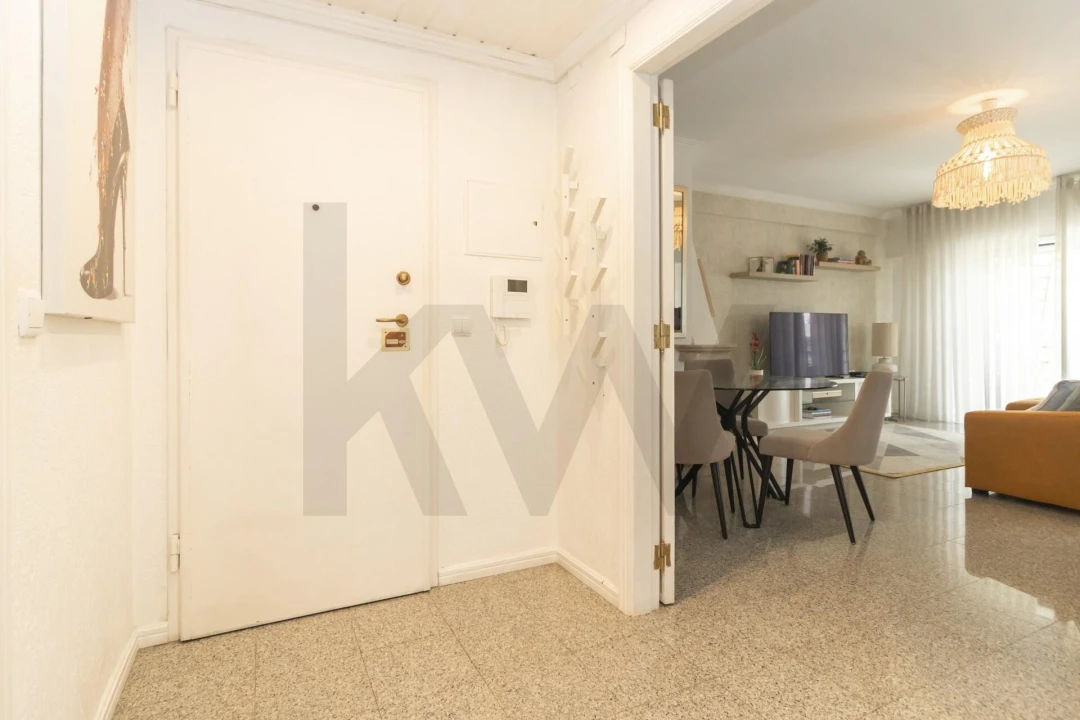 Apartamento T1 para Venda em Charneca de Caparica e Sobreda Foto 3