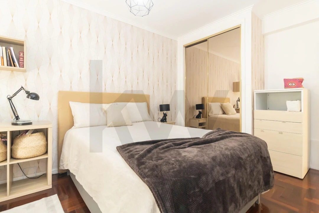 Apartamento T1 para Venda em Charneca de Caparica e Sobreda Foto 23