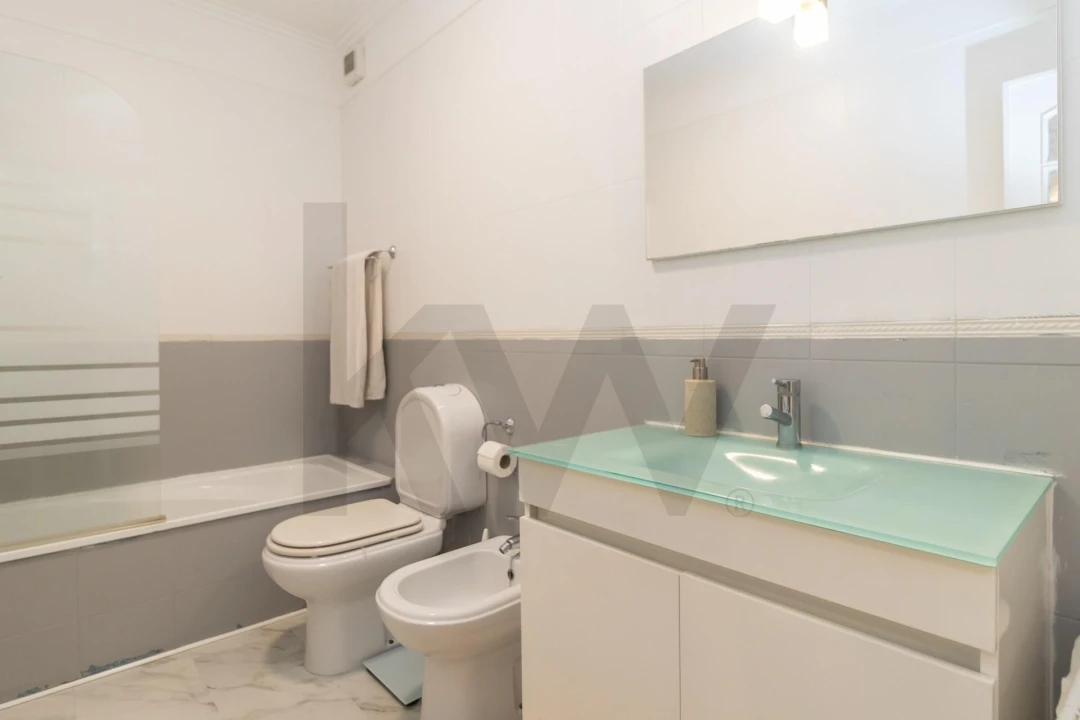 Apartamento T1 para Venda em Charneca de Caparica e Sobreda Foto 36