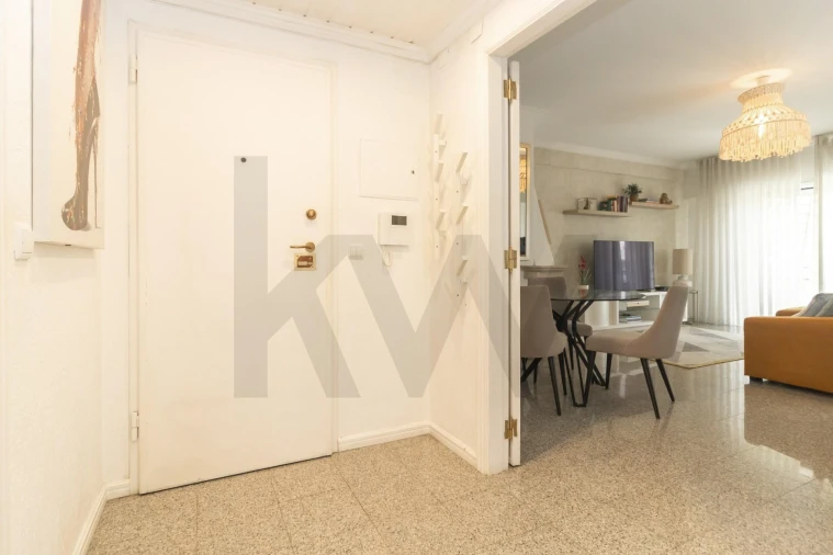 Apartamento T1 para Venda em Charneca de Caparica e Sobreda Foto 3