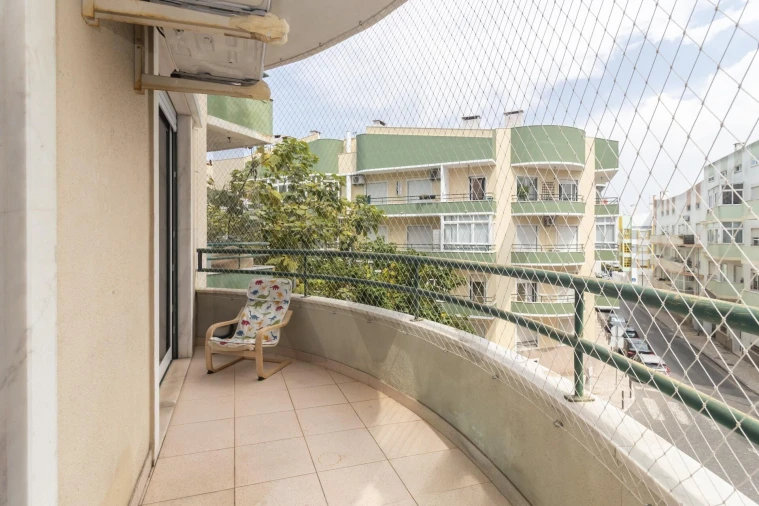 Apartamento T1 para Venda em Charneca de Caparica e Sobreda Foto 31