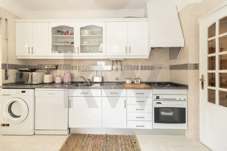 Apartamento T1 para Venda em Charneca de Caparica e Sobreda Foto 15