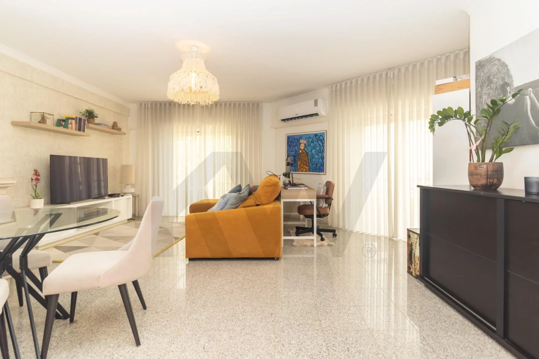 Apartamento T1 para Venda em Charneca de Caparica e Sobreda Foto 12