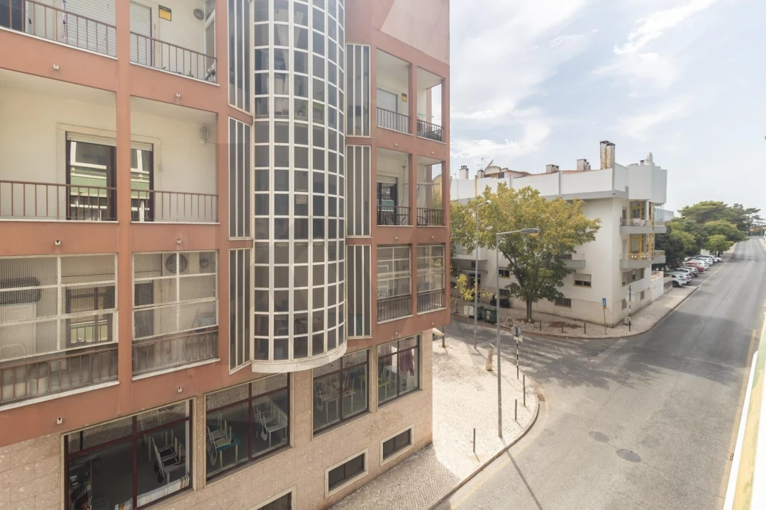 Apartamento T1 para Venda em Charneca de Caparica e Sobreda Foto 33