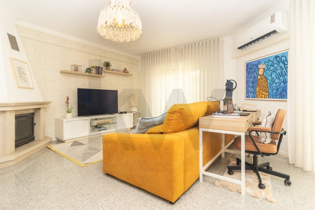 Apartamento T1 para Venda em Charneca de Caparica e Sobreda Foto 7