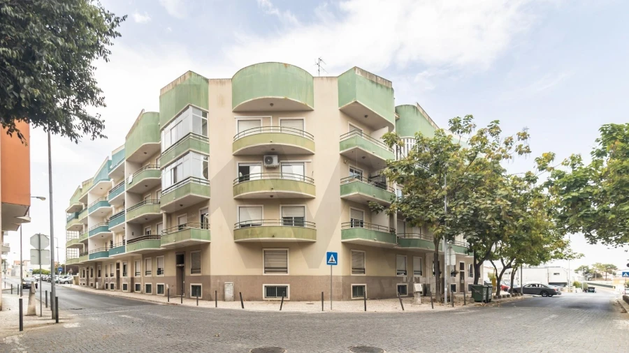 Apartamento T1 para Venda em Charneca de Caparica e Sobreda