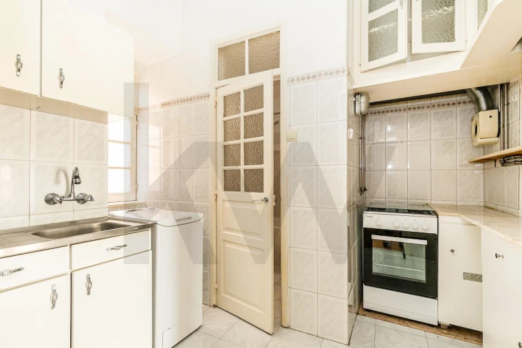 Apartamento T2 para Venda em Misericórdia Foto 14