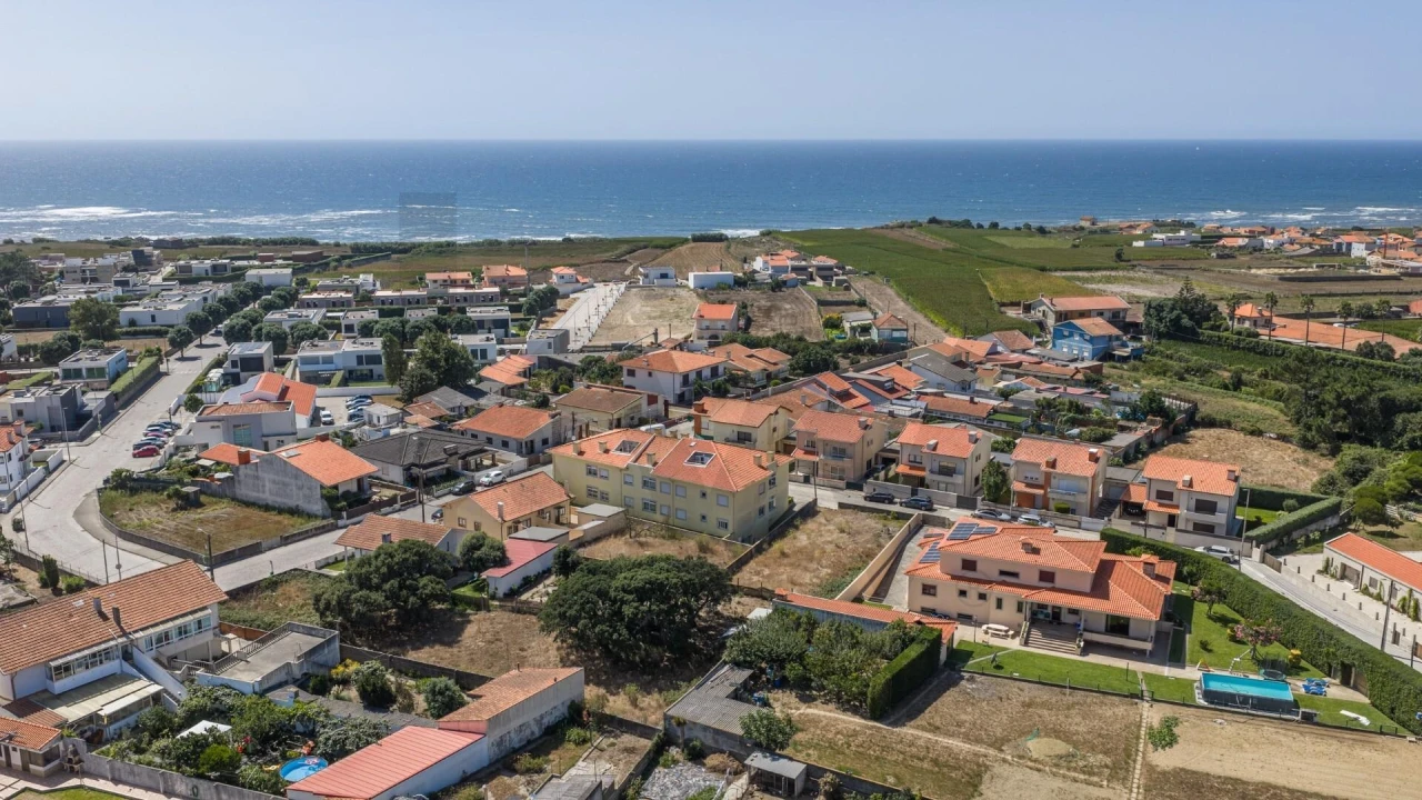 Apartamento T2 para Venda em Labruge Foto 9