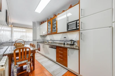 Apartamento T2 para Venda em Labruge
