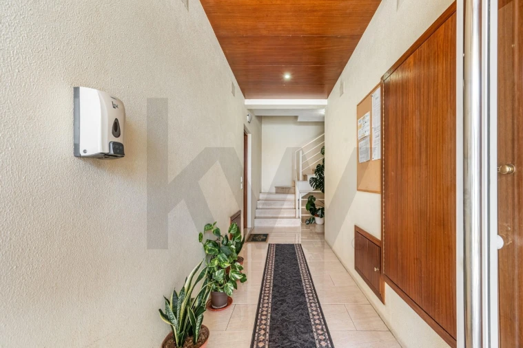 Apartamento T2 para Venda em Labruge Foto 13