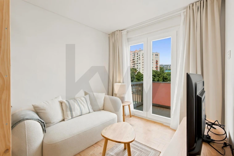 Apartamento T2 para Venda em São Domingos de Benfica Foto 3