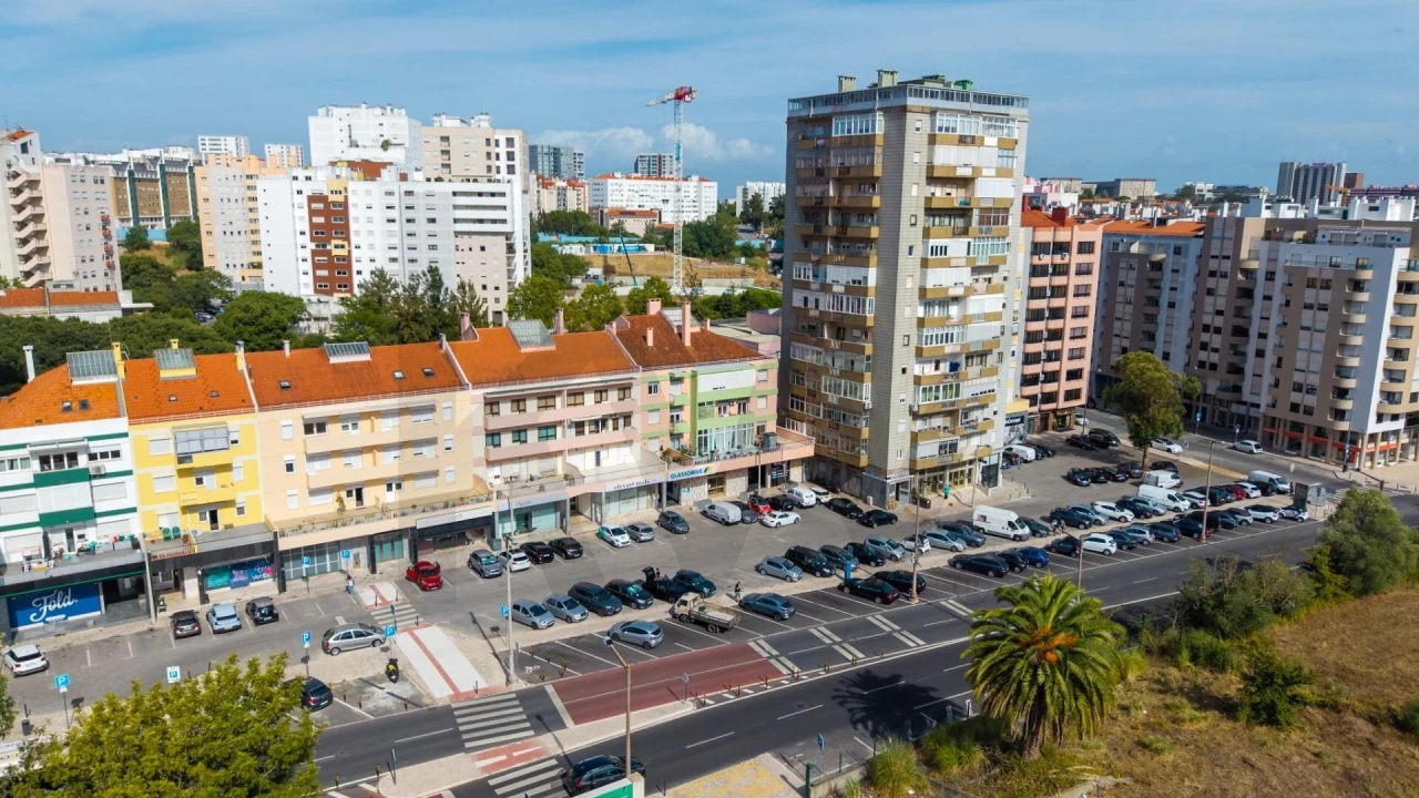 Apartamento T2 para Venda em São Domingos de Benfica Foto 44
