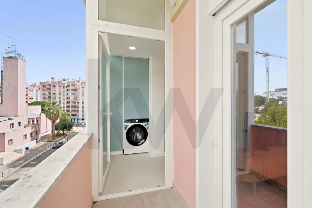 Apartamento T2 para Venda em São Domingos de Benfica Foto 11
