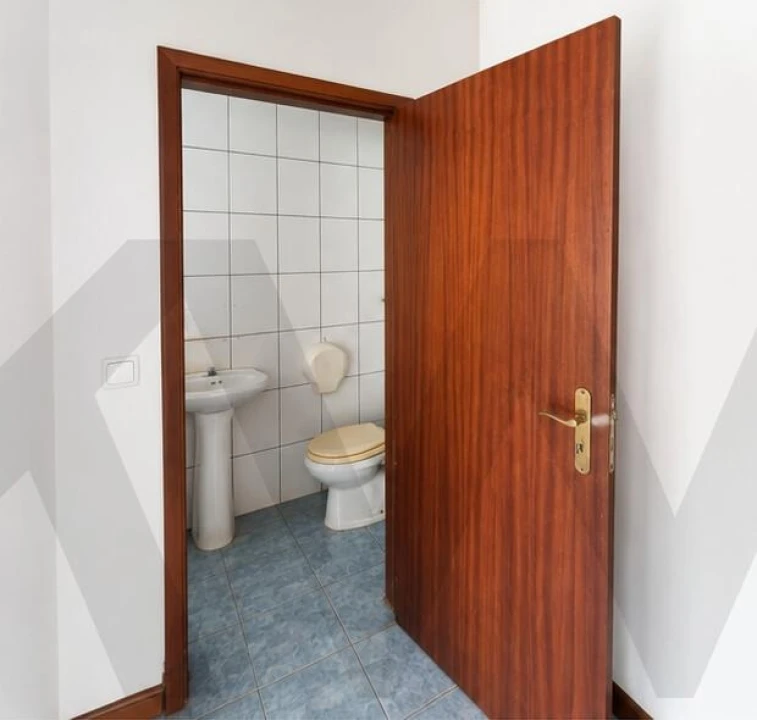 Escritório para Arrendamento em Ponta Delgada (São Pedro) Foto 5