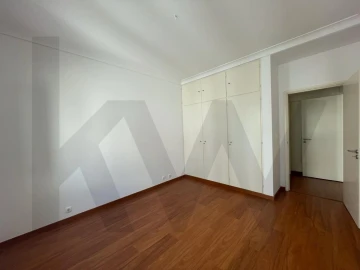 Apartamento T2 para Arrendamento em Estrela