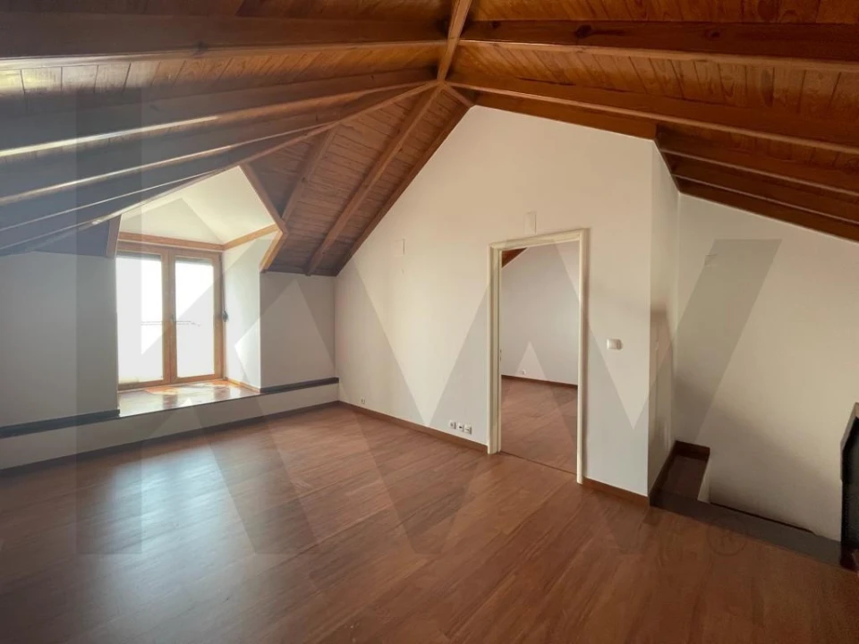 Apartamento T2 para Arrendamento em Estrela Foto 15