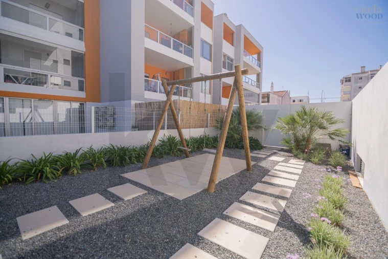 Apartamento T2 para Venda em Portimão Foto 59