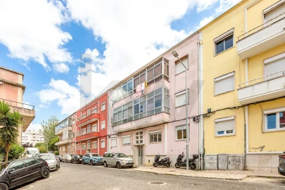 Apartamento T2 para Venda em Queluz e Belas