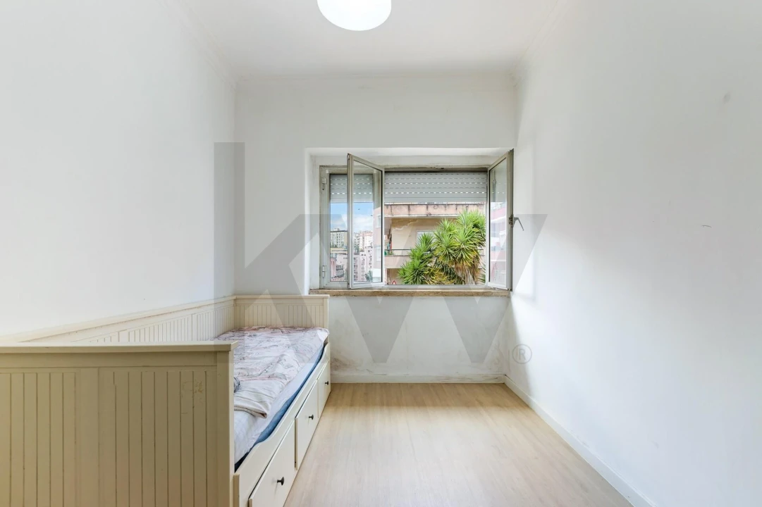 Apartamento T2 para Venda em Queluz e Belas Foto 5