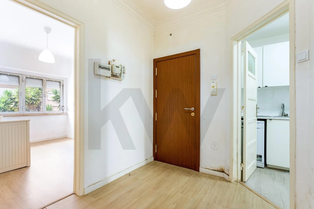 Apartamento T2 para Venda em Queluz e Belas Foto 3