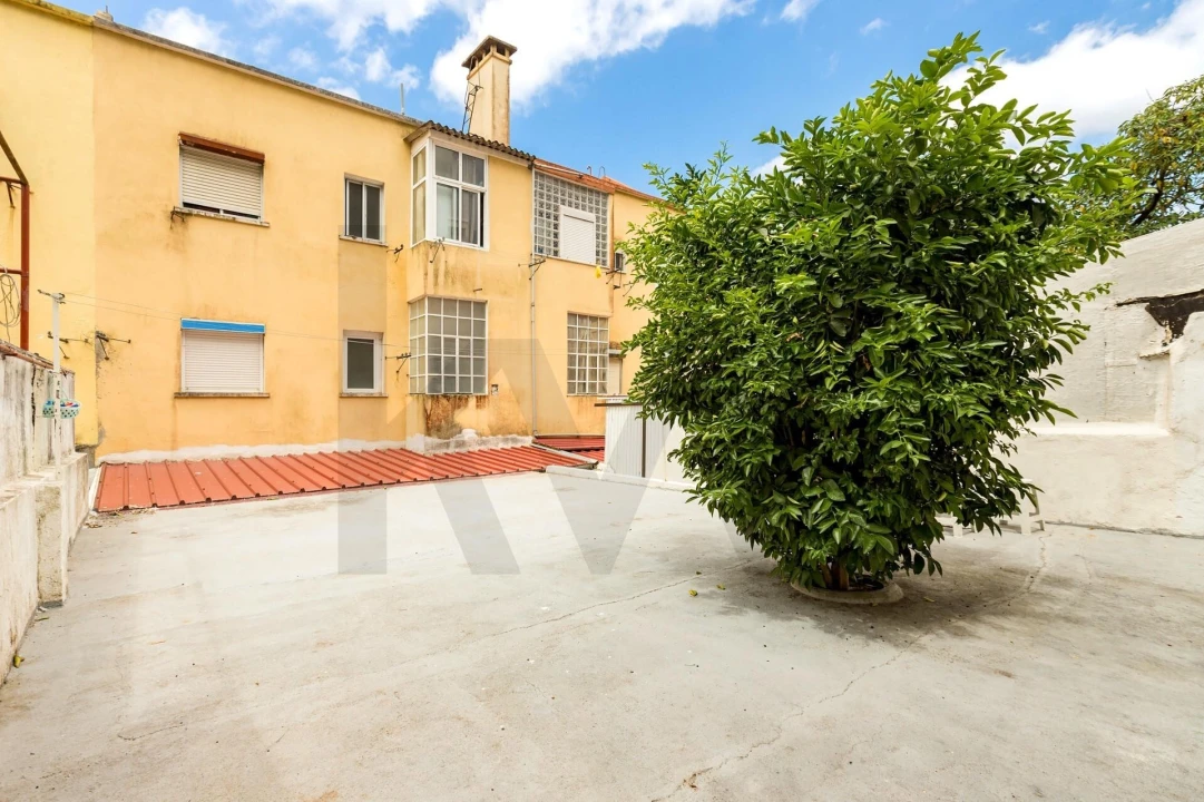 Apartamento T2 para Venda em Queluz e Belas Foto 2