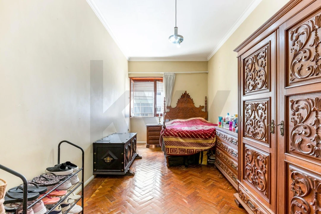 Apartamento T4 para Venda em Queluz e Belas Foto 5