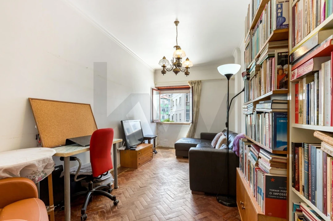 Apartamento T4 para Venda em Queluz e Belas Foto 6