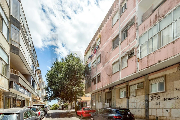 Apartamento T4 para Venda em Queluz e Belas Foto 24