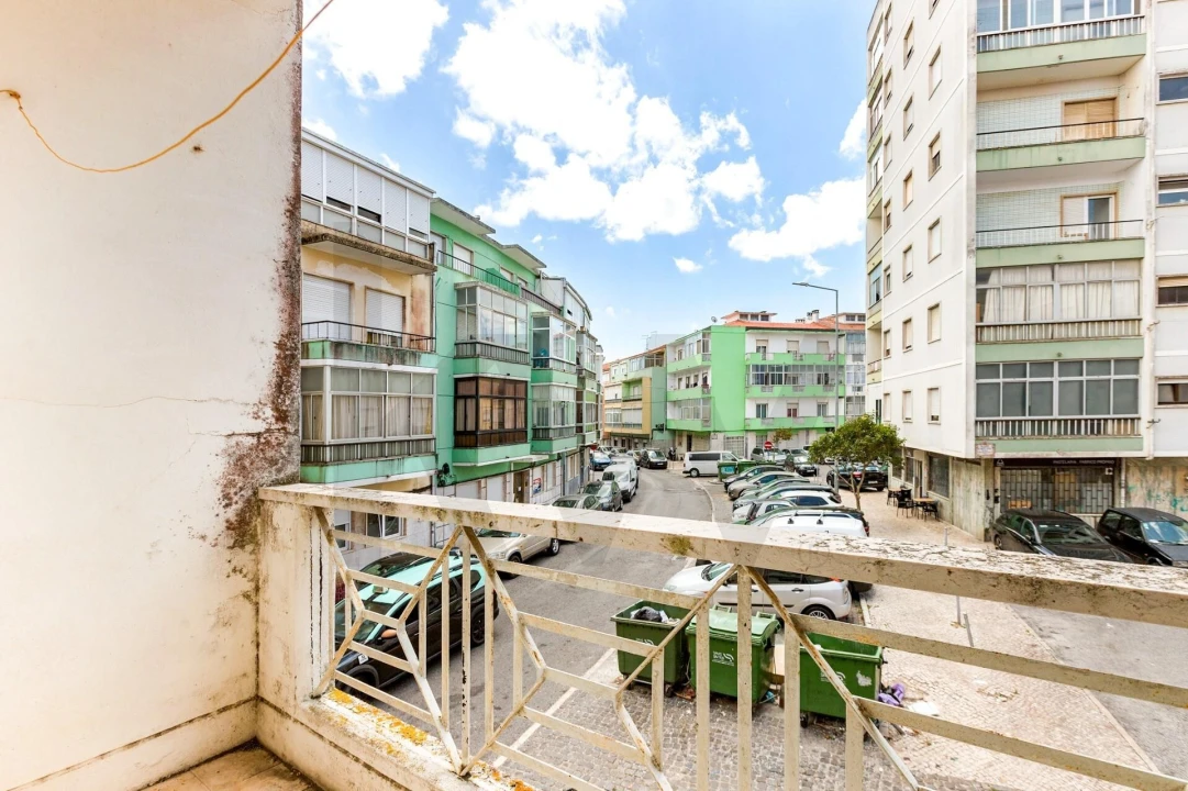 Apartamento T4 para Venda em Queluz e Belas Foto 2