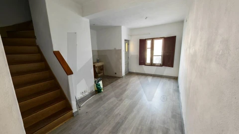 Moradia T2 para Venda em Barbacena e Vila Fernando