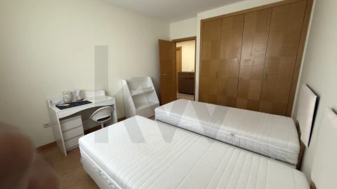 Apartamento T3 para Arrendamento em Loures