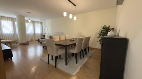 Apartamento T3 para Arrendamento em Loures