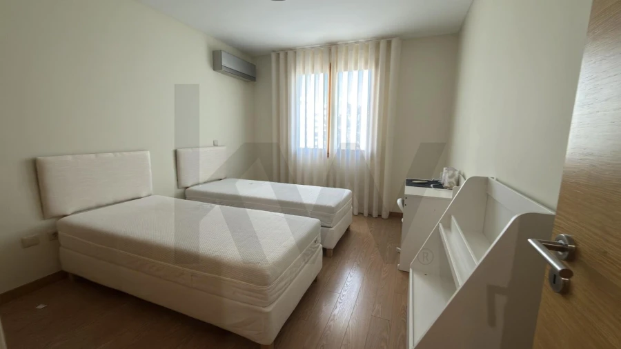 Apartamento T3 para Arrendamento em Loures Foto 14