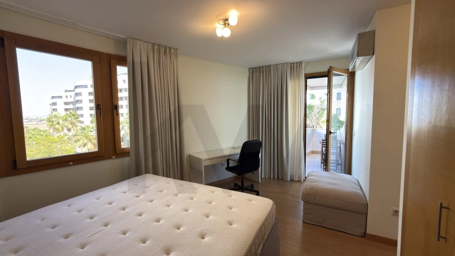 Apartamento T3 para Arrendamento em Loures Foto 21