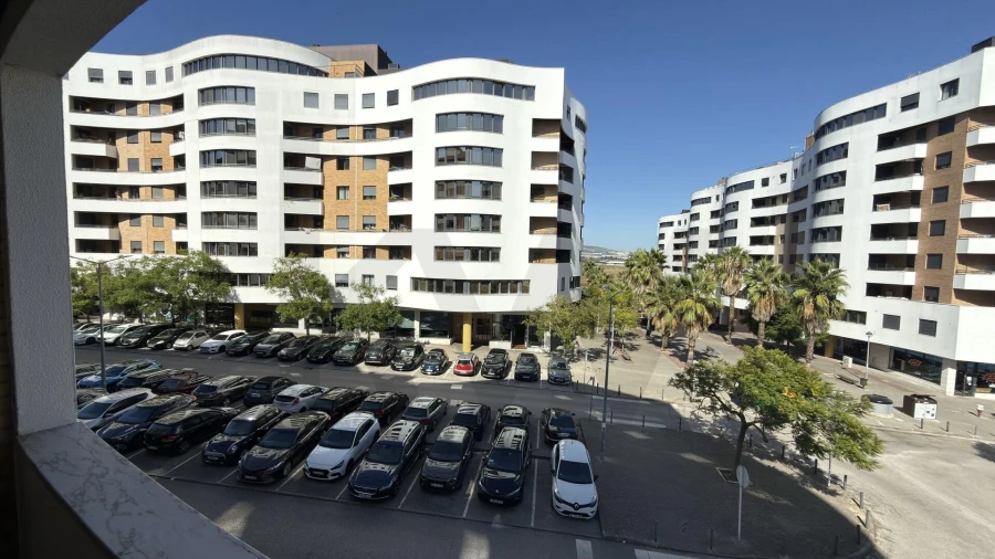 Apartamento T3 para Arrendamento em Loures Foto 24