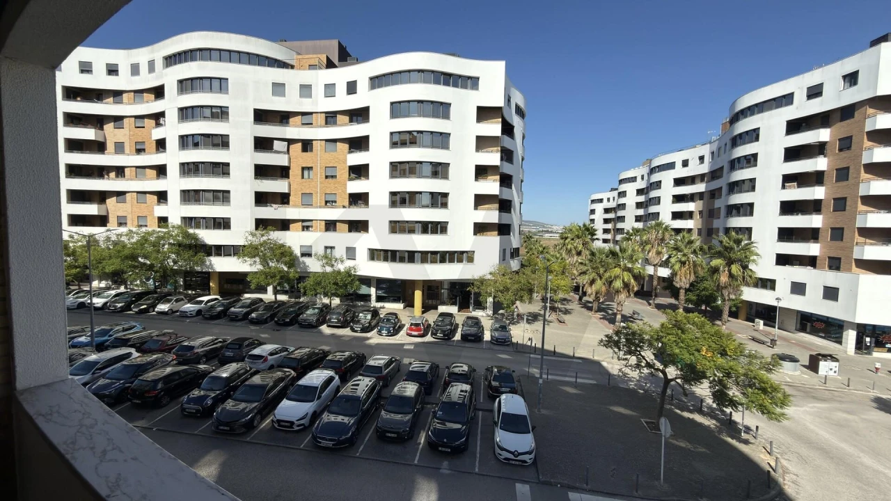 Apartamento T3 para Arrendamento em Loures Foto 24