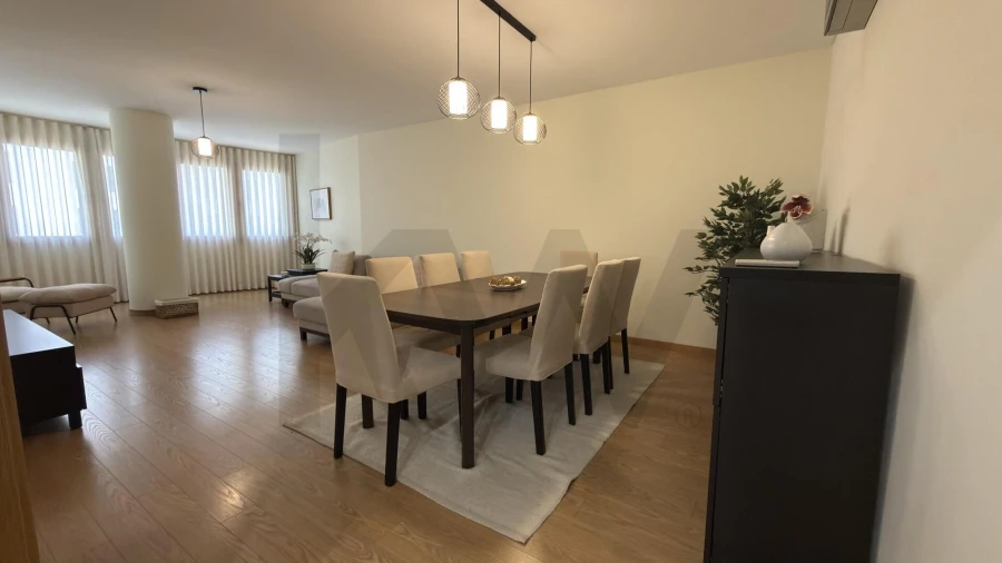 Apartamento T3 para Arrendamento em Loures