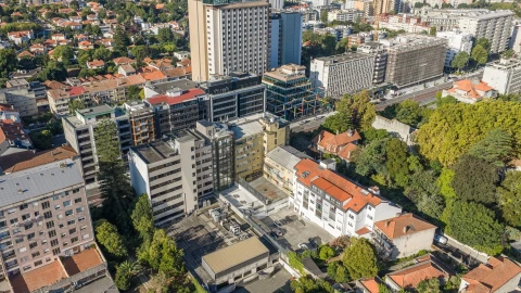Apartamento T3 para Venda em Lordelo do Ouro e Massarelos
