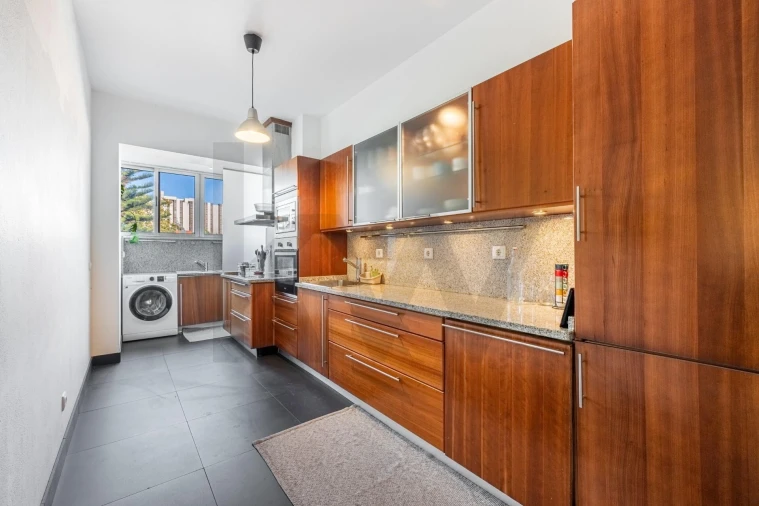 Apartamento T3 para Venda em Lordelo do Ouro e Massarelos Foto 5