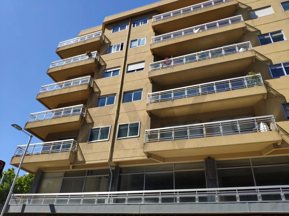Apartamento T3 para Venda em Lordelo do Ouro e Massarelos Foto 24