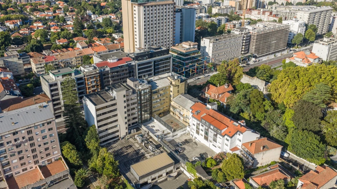 Apartamento T3 para Venda em Lordelo do Ouro e Massarelos Foto 33
