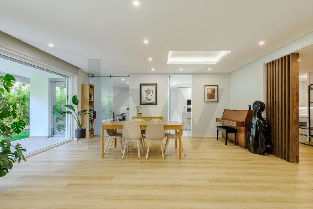 Apartamento T4 para Venda em Carcavelos e Parede Foto 1