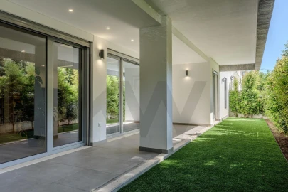 Apartamento T4 para Venda em Carcavelos e Parede