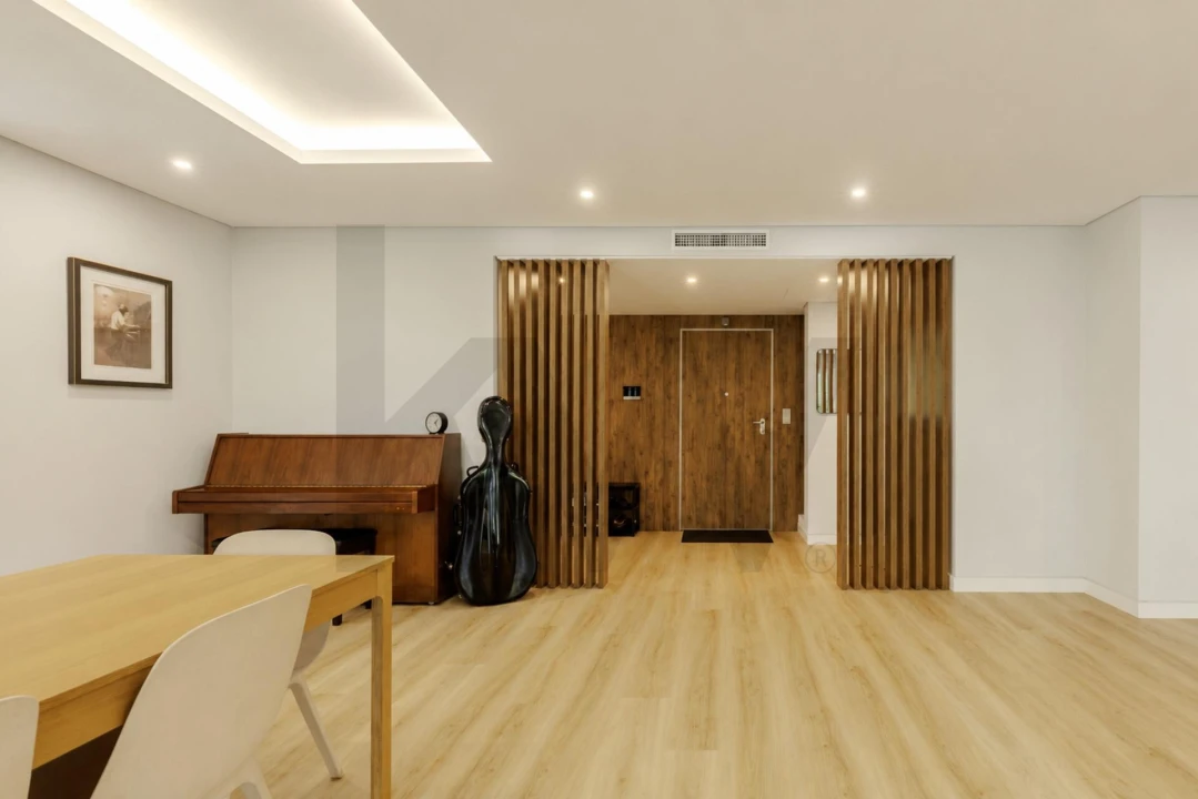 Apartamento T4 para Venda em Carcavelos e Parede Foto 5
