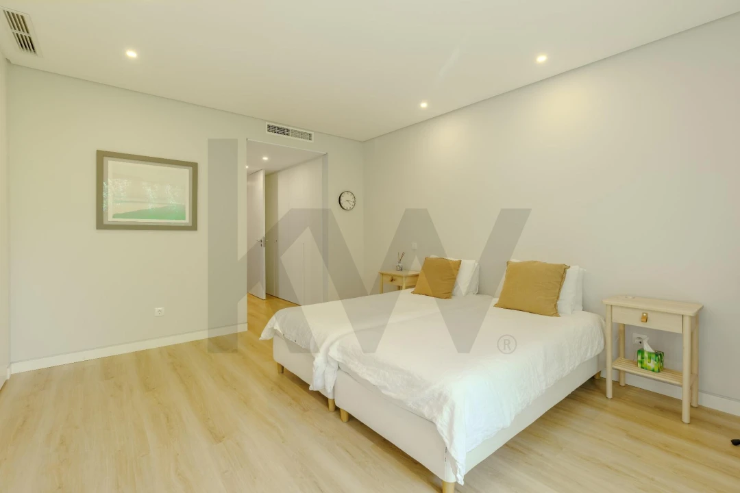 Apartamento T4 para Venda em Carcavelos e Parede Foto 15