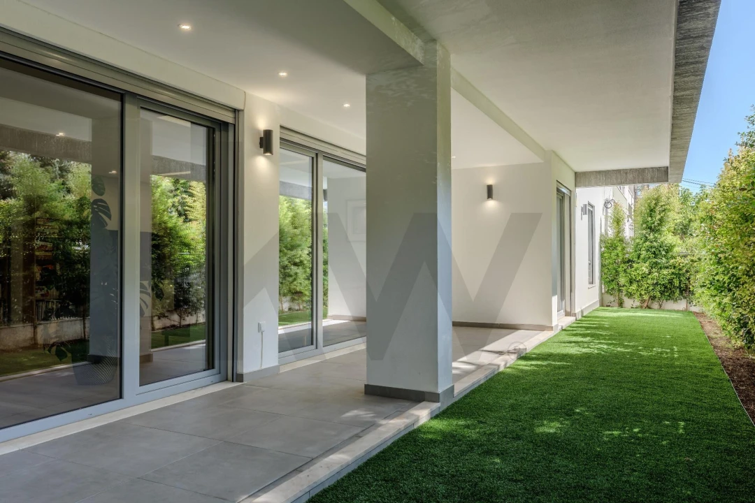 Apartamento T4 para Venda em Carcavelos e Parede Foto 35