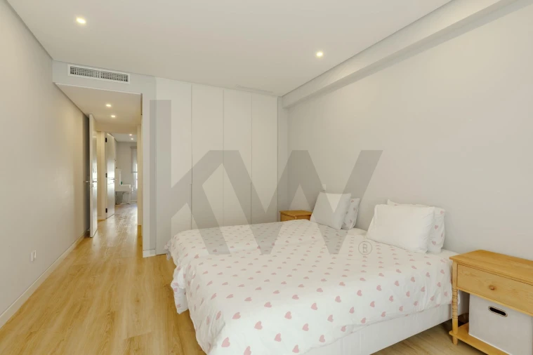 Apartamento T4 para Venda em Carcavelos e Parede Foto 20